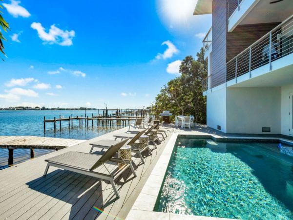 Luxury 5 Bedroom Home with Bay & Gulf Views