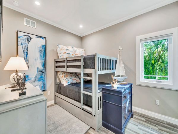 Luxury 5 Bedroom Home with Bay & Gulf Views