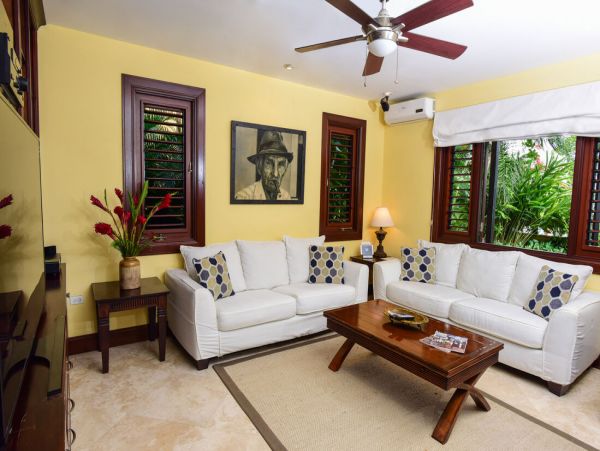 Jamaica Home 960056