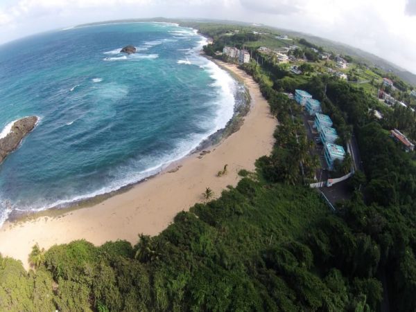 Beautiful End Condo Beachside Communal Pool & Ocean Views