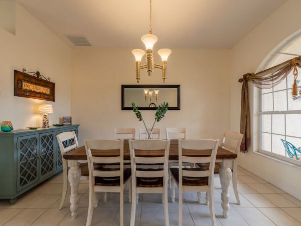 Cape Coral Water Front Vacation Home with Caged Pool & Spa