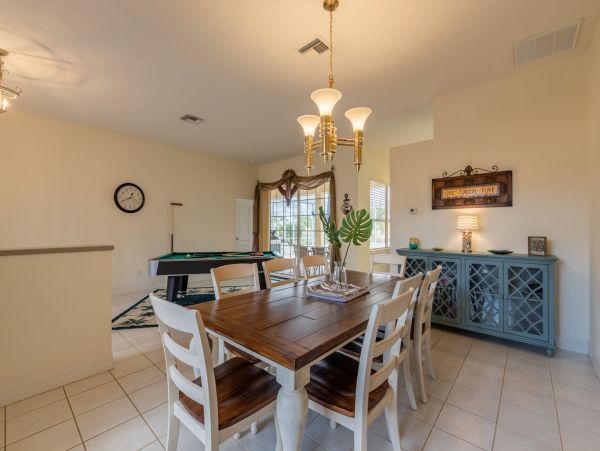 Cape Coral Water Front Vacation Home with Caged Pool & Spa