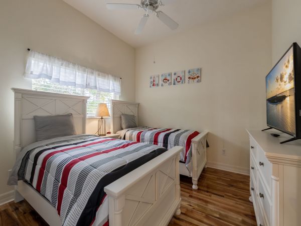 Cape Coral Water Front Vacation Home with Caged Pool & Spa