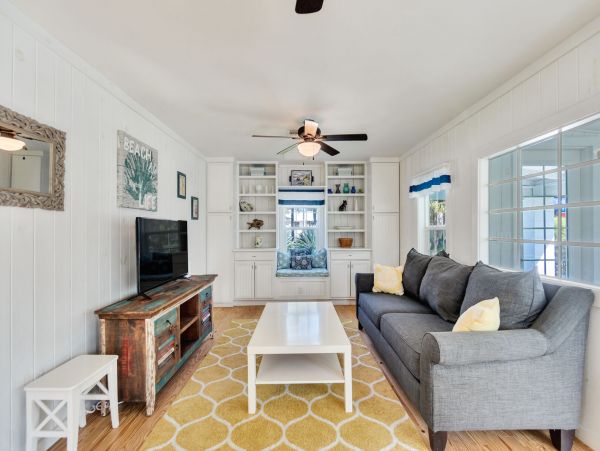 Two Bedroom Sanibel Vacation Home Sleeps 6 Guests