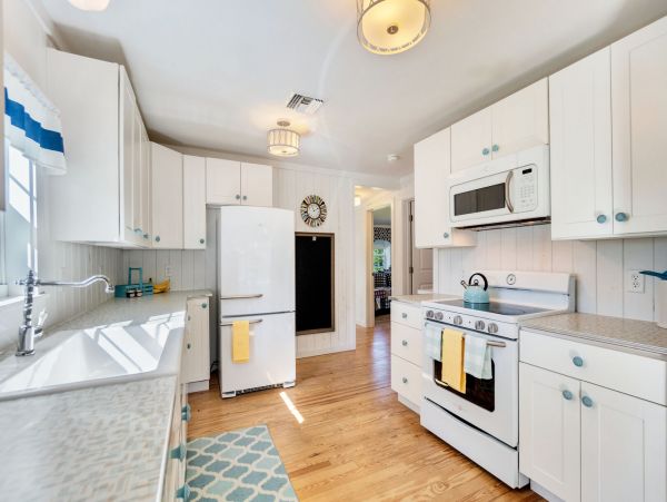 Two Bedroom Sanibel Vacation Home Sleeps 6 Guests