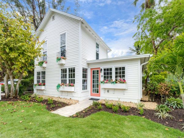 Captiva Vacation Home Sleeps 8 Guests Separate Suite