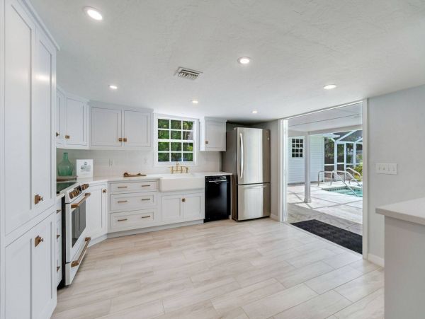 Captiva Vacation Home Sleeps 8 Guests Separate Suite