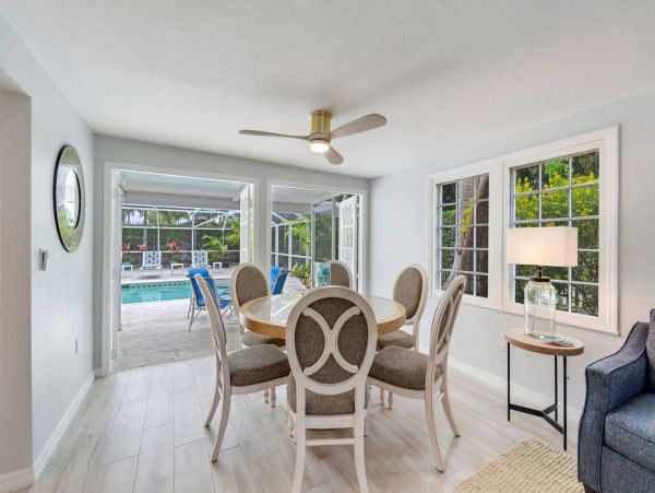 Captiva Vacation Home Sleeps 8 Guests Separate Suite