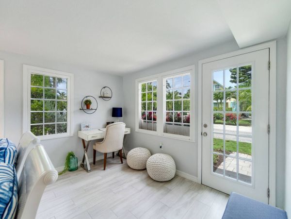 Captiva Vacation Home Sleeps 8 Guests Separate Suite