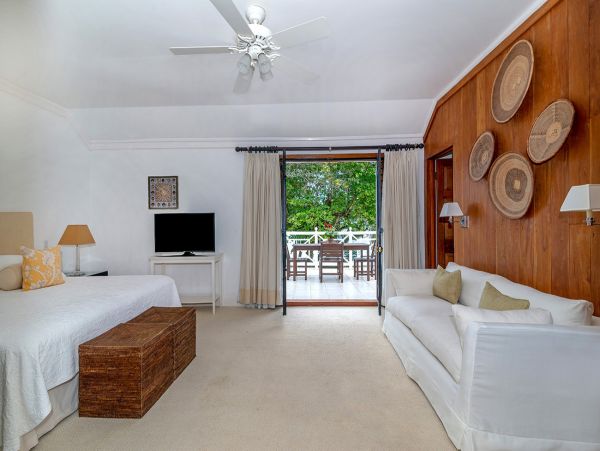 Jamaica Home 960108