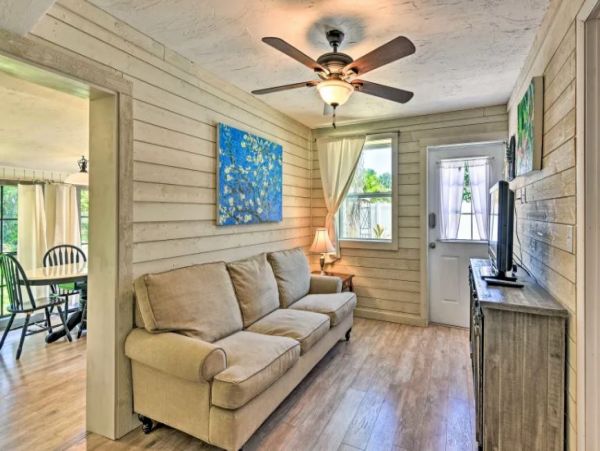 One Bedroom Bradenton Vacation Cottage Sleeps 4 Guests