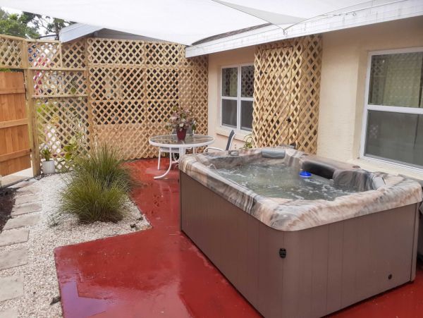 One Bedroom Bradenton Vacation Cottage Sleeps 4 Guests
