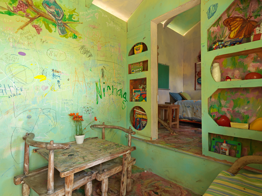 Jamaica Home 960112