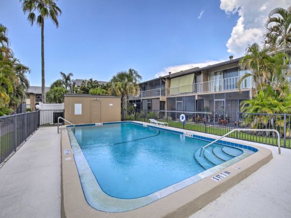 Two Bedroom Sarasota Vacation Condo Sleeps 4 Guests