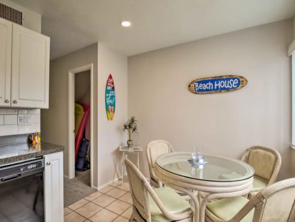 Two Bedroom Sarasota Vacation Condo Sleeps 4 Guests