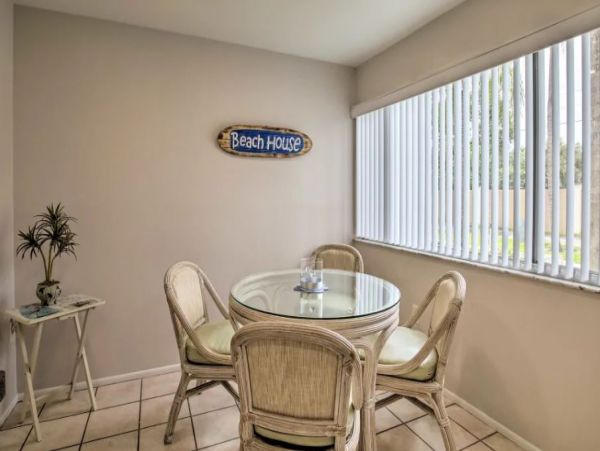 Two Bedroom Sarasota Vacation Condo Sleeps 4 Guests