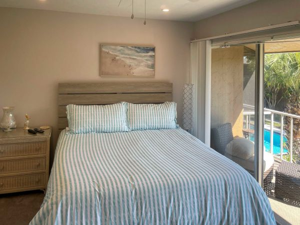 Sarasota Vacation Condo With 2 Bedrooms Sleeps Four Guests