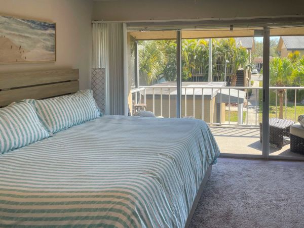 Sarasota Vacation Condo With 2 Bedrooms Sleeps Four Guests
