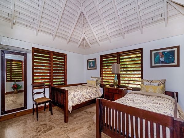 Jamaica Home 960121