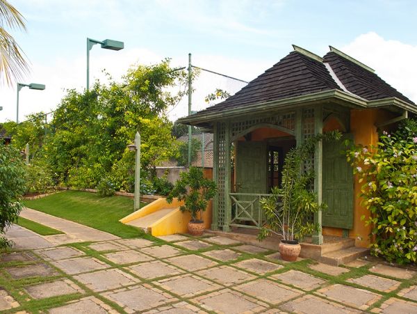 Jamaica Home 960122