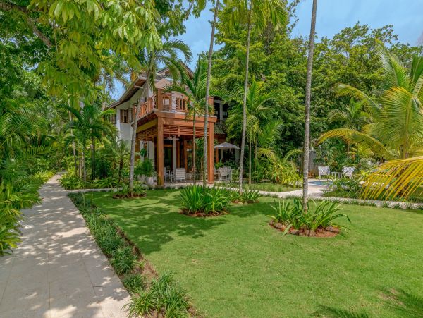 Jamaica Home 960130