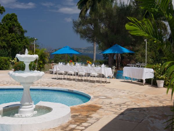 Your Dream Getaway in Montego Bay Sleeps Fourteen Guests