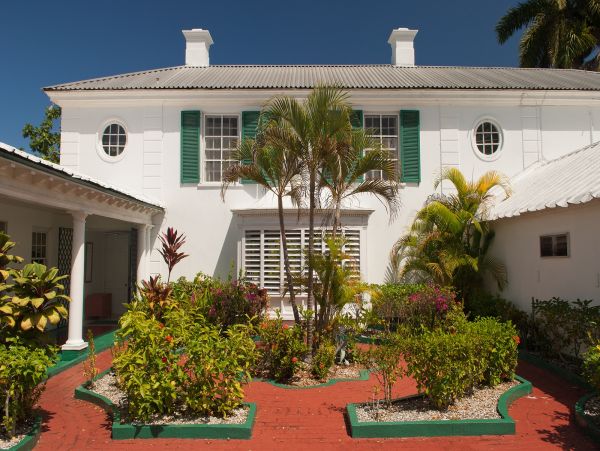 Your Dream Getaway in Montego Bay Sleeps Fourteen Guests