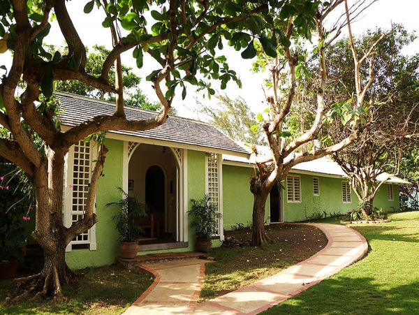 Jamaica Home 960146