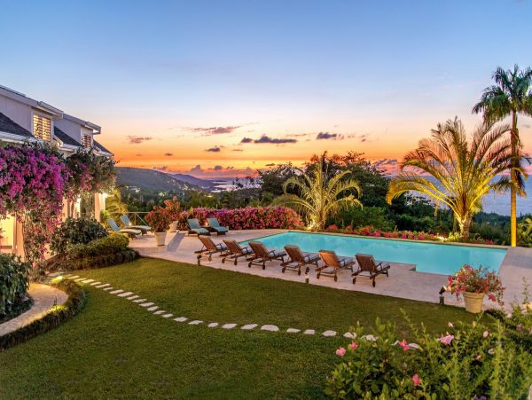 Jamaica Home 960156