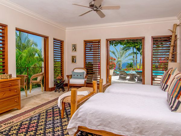 Jamaica Home 960156