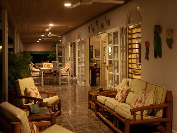 Jamaica Home 960163