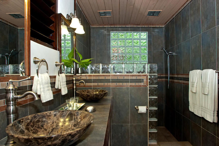 Jamaica Home 960163