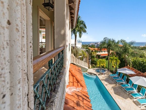 Luxurious Ocean View 10 Bedroom Home Private Pool & Spa