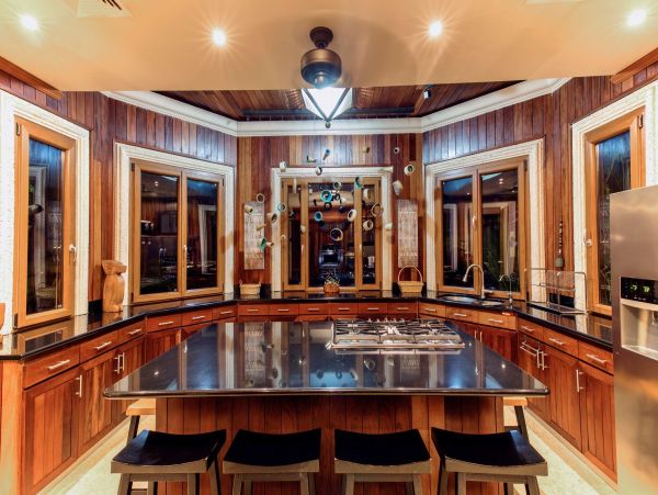 Luxurious Ocean View 10 Bedroom Home Private Pool & Spa