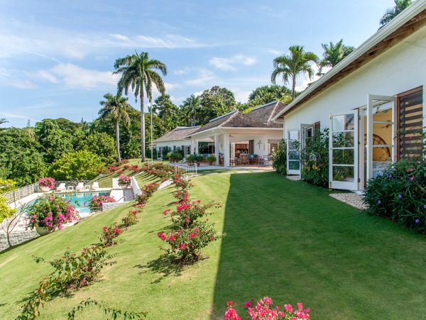 Jamaica Home 960174