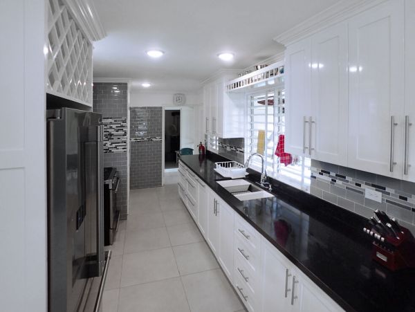 Jamaica Home 960290