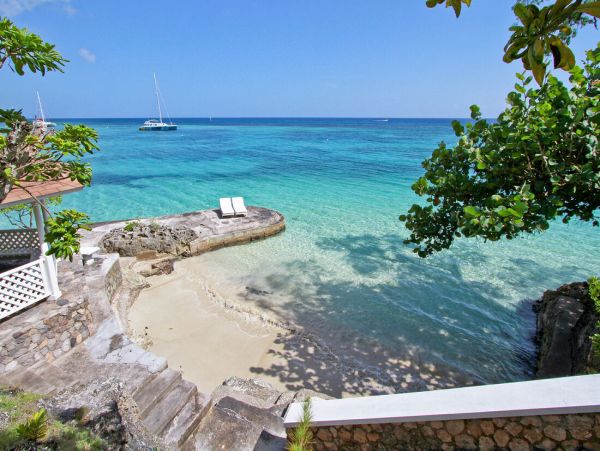 Jamaica Home 960293
