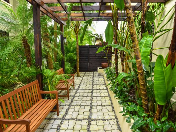 Jamaica Home 960296