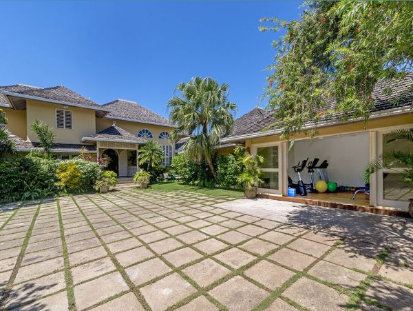Jamaica Home 960303
