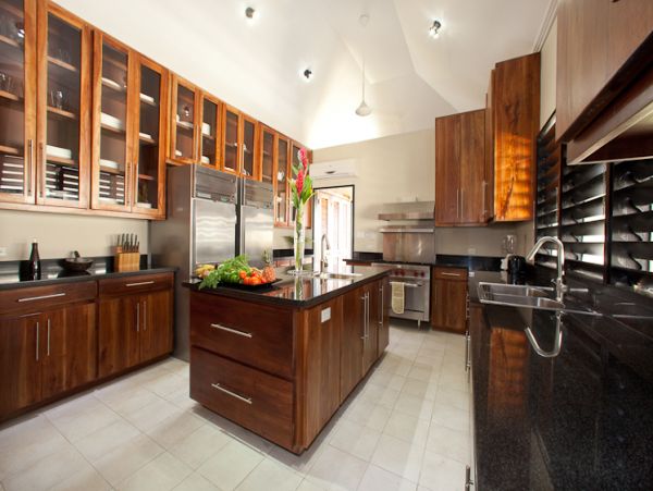 Jamaica Home 960305