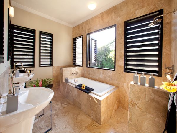 Jamaica Home 960308