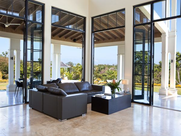 Jamaica Home 960310