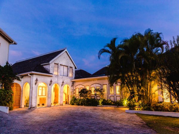 Jamaica Home 960316