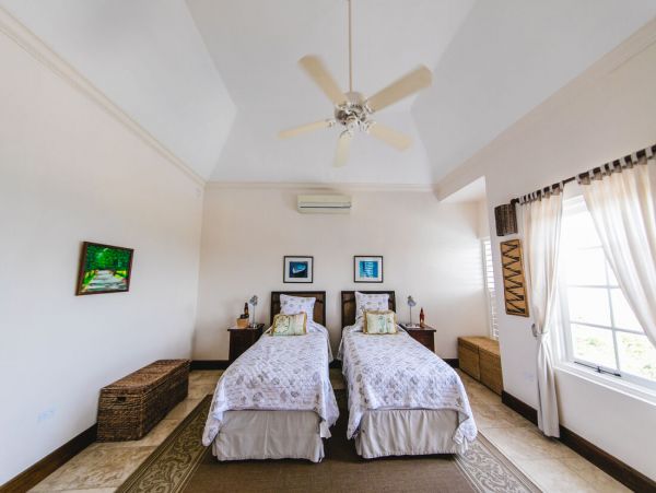 Jamaica Home 960316