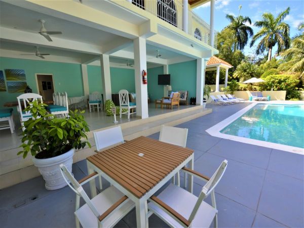 Jamaica Home 960317