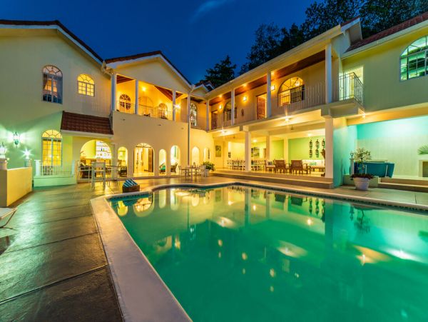 Jamaica Home 960322