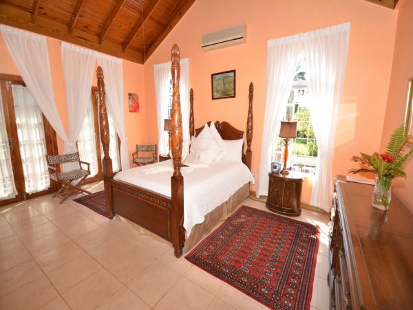 Jamaica Home 960322
