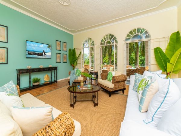 Jamaica Home 960322