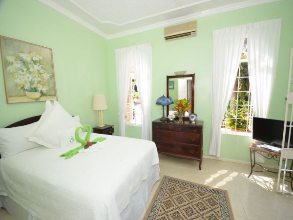 Jamaica Home 960324