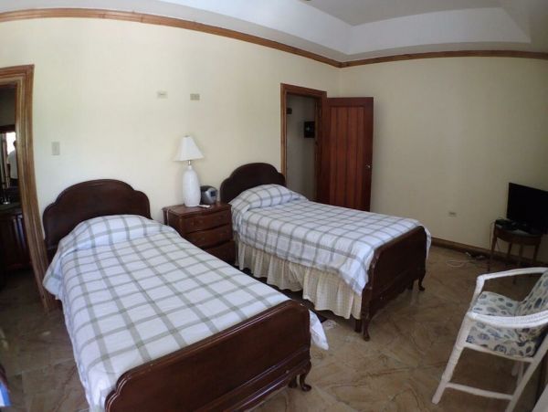 Jamaica Home 960324
